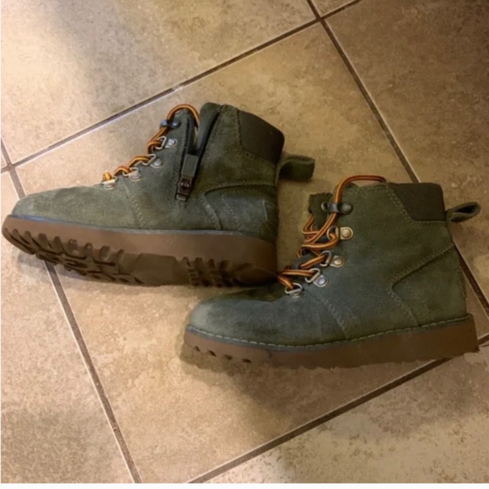 Waterproof kids UGG boots